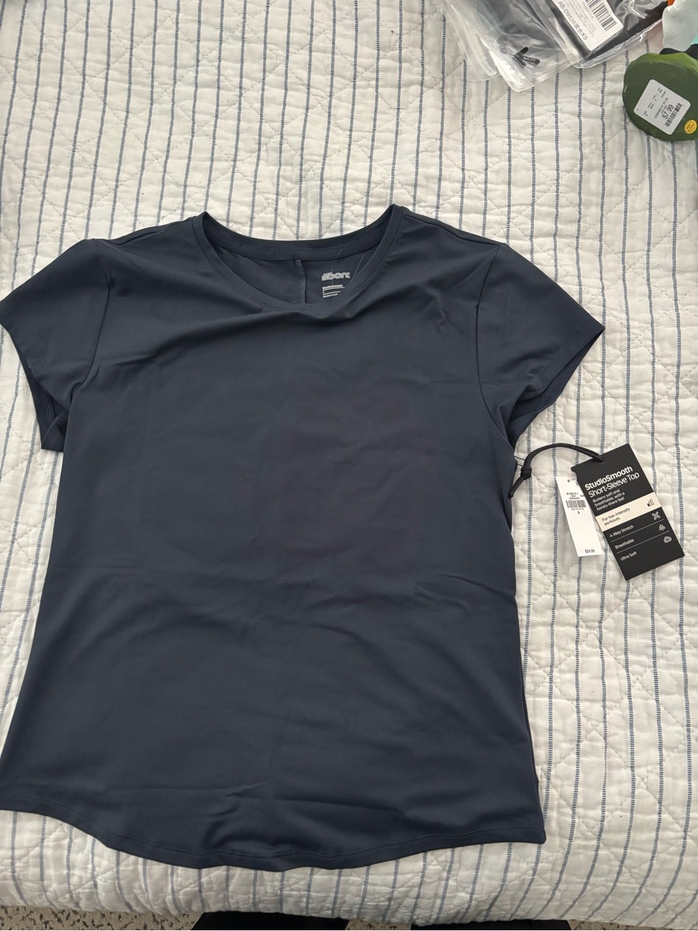 Old Navy Women's Navy Short-Sleeve Performance Tee